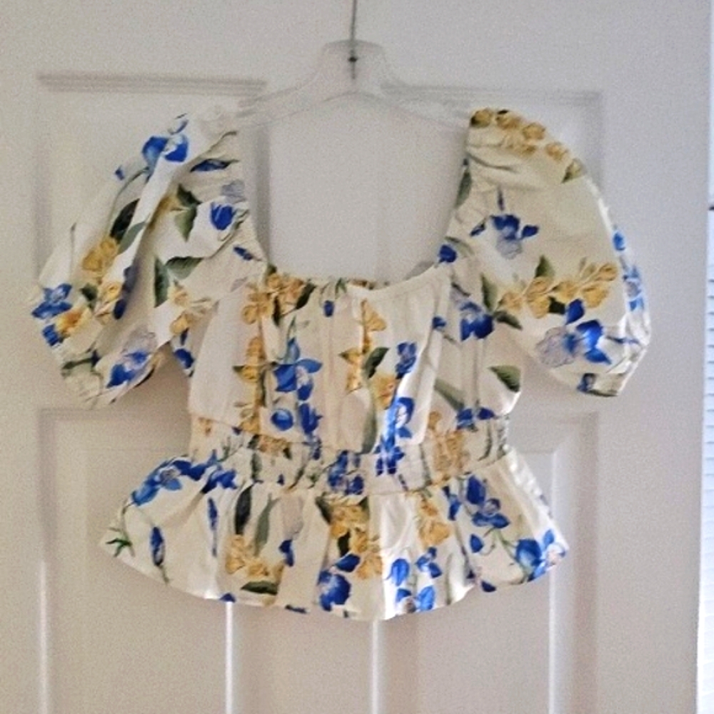 Floral Puff Sleeve Top